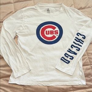 White Long Sleeve Chicago Cubs Shirt